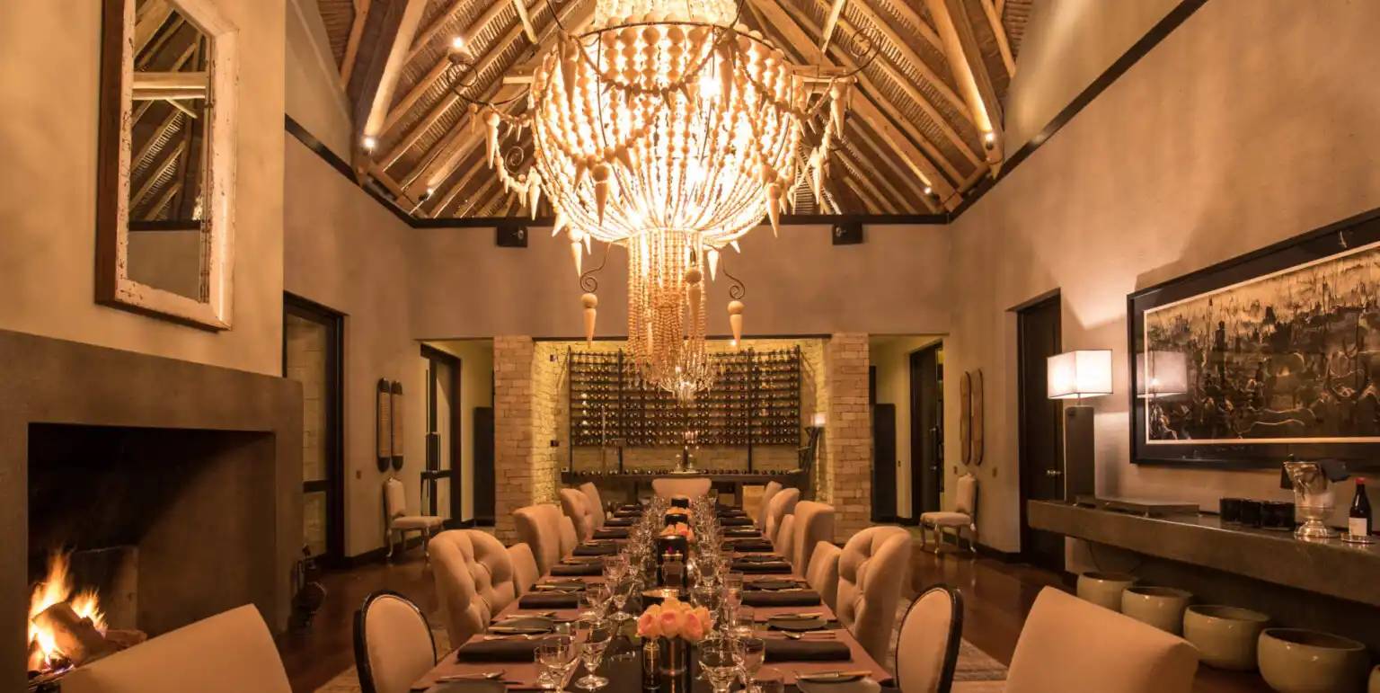 Dining-room-sarai-house